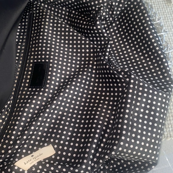 KATE SPADE Nylon bag w/patent leather trim! EUC! - Picture 12 of 16